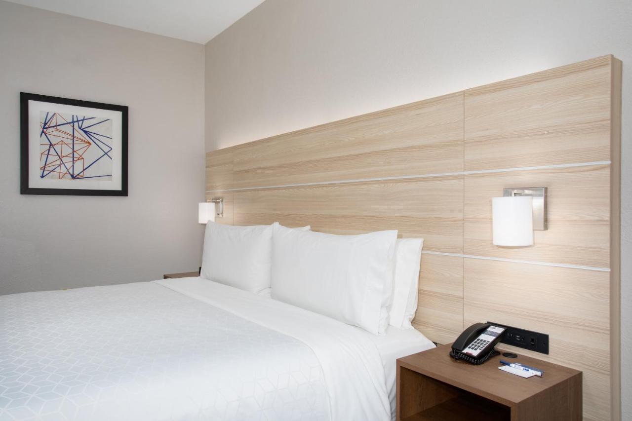 Holiday Inn Express & Suites Phoenix Glendale Dist By Ihg Eksteriør billede