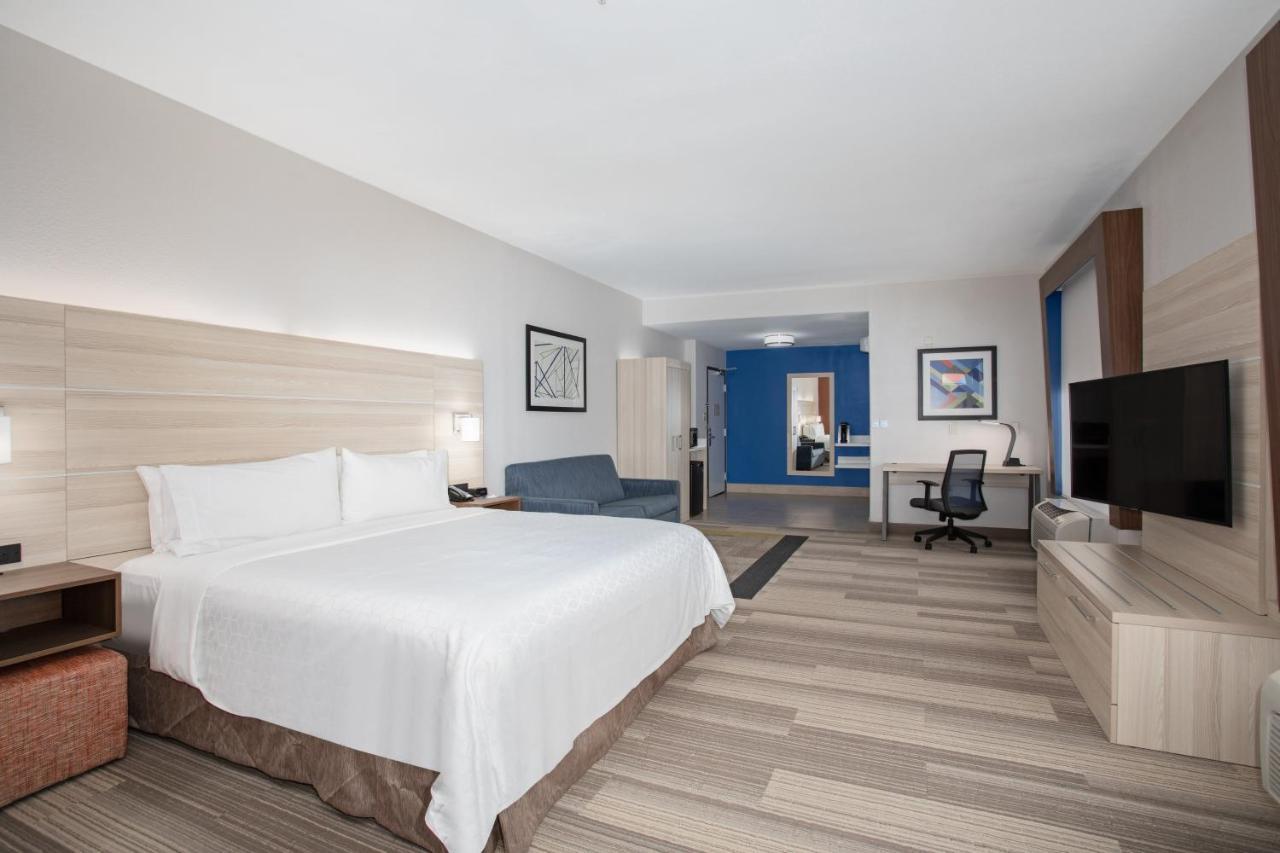 Holiday Inn Express & Suites Phoenix Glendale Dist By Ihg Værelse billede