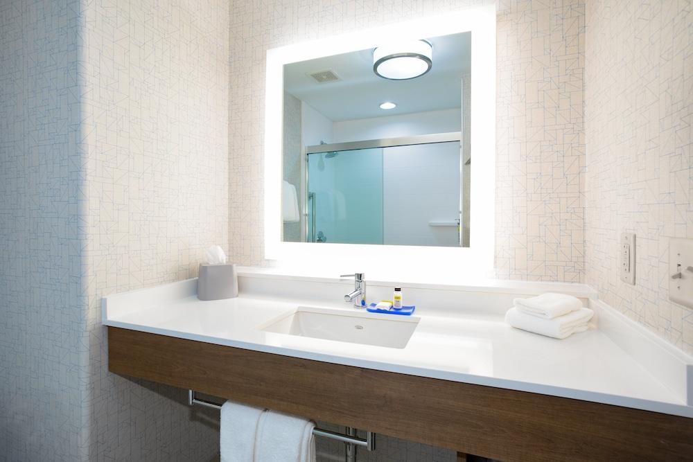 Holiday Inn Express & Suites Phoenix Glendale Dist By Ihg Eksteriør billede
