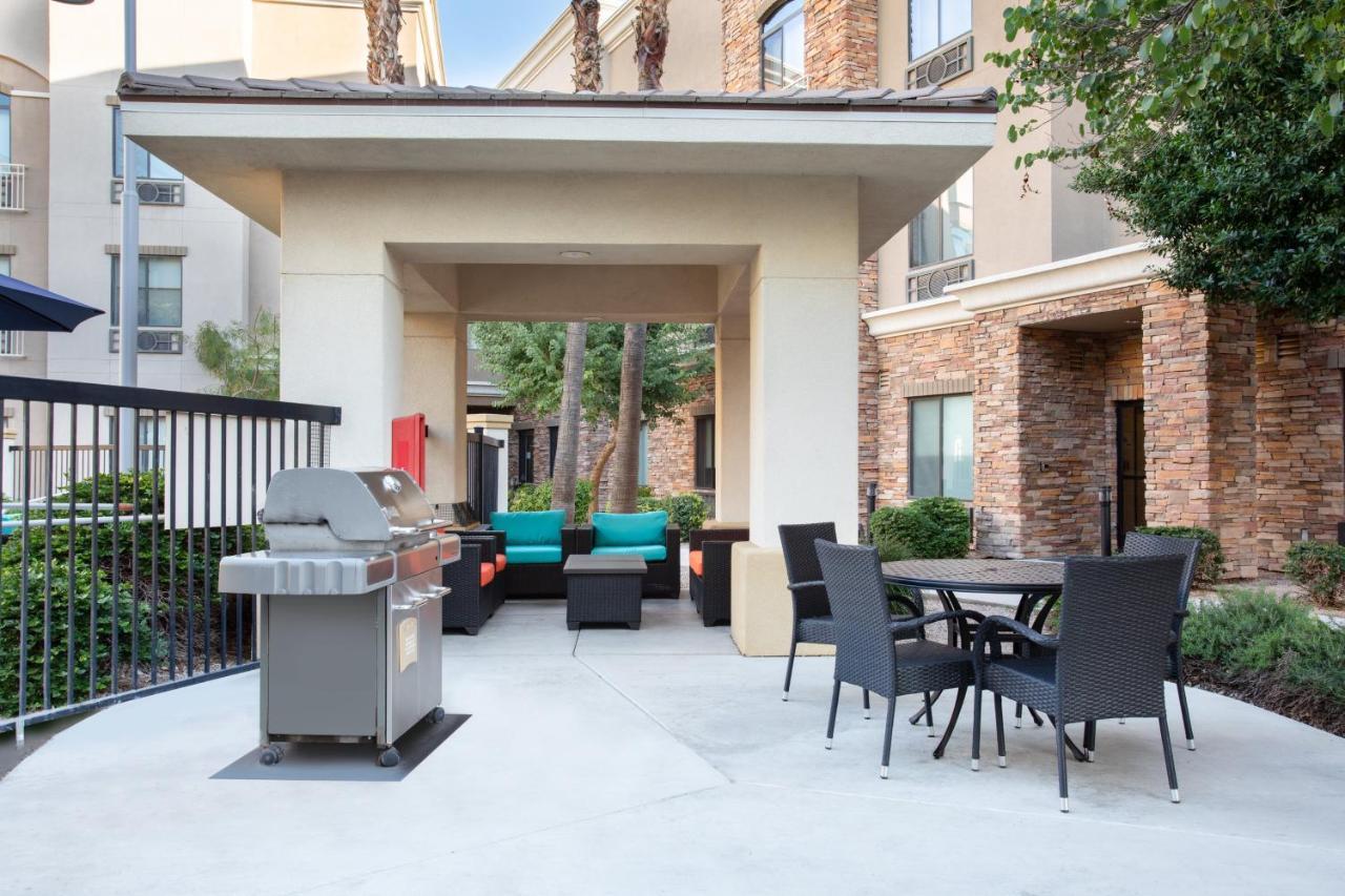 Holiday Inn Express & Suites Phoenix Glendale Dist By Ihg Eksteriør billede