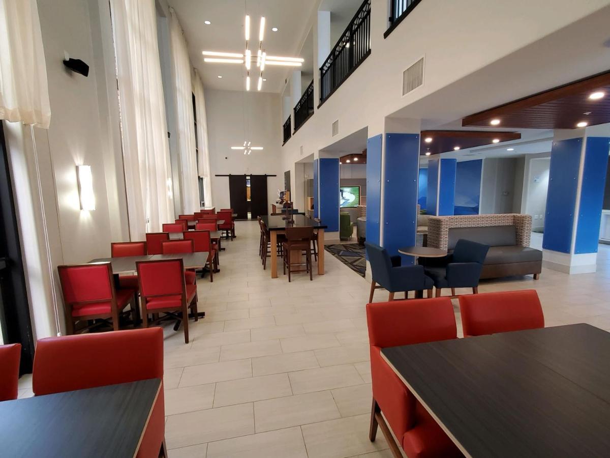 Holiday Inn Express & Suites Phoenix Glendale Dist By Ihg Eksteriør billede